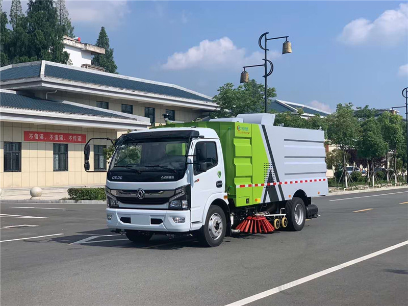 國(guó)六東風(fēng)凱普特洗掃車(chē)
