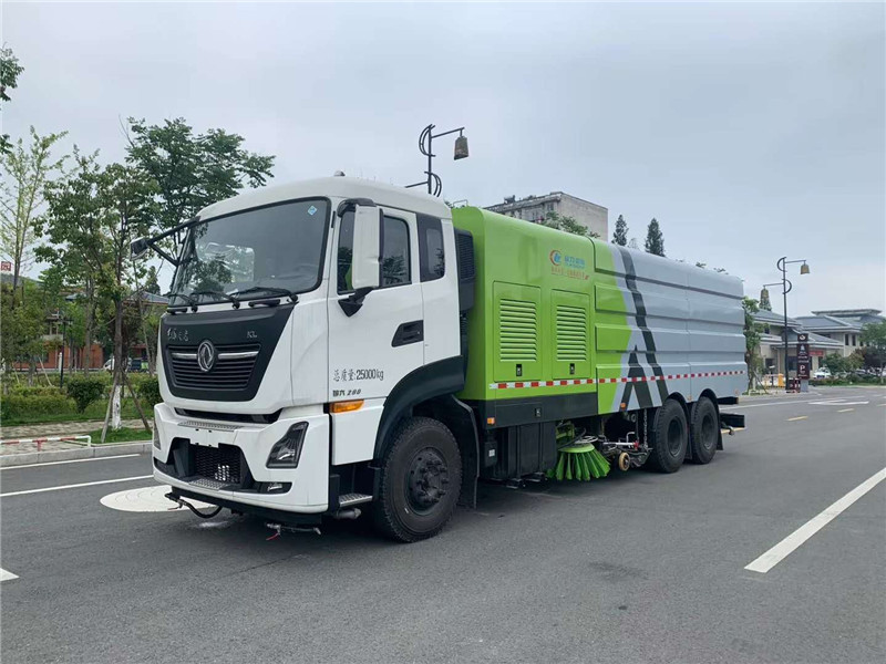 國(guó)六天龍洗掃車(chē)